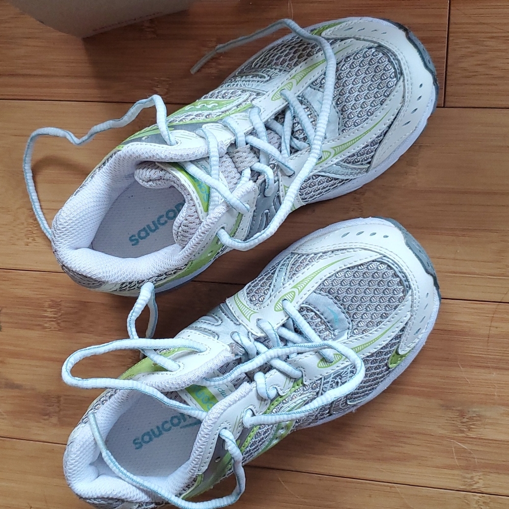Girls Saucony Sneakers